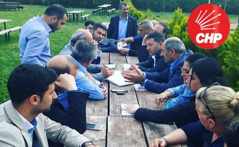 CHP Buca'da piknik havasında yönetim toplantısı!